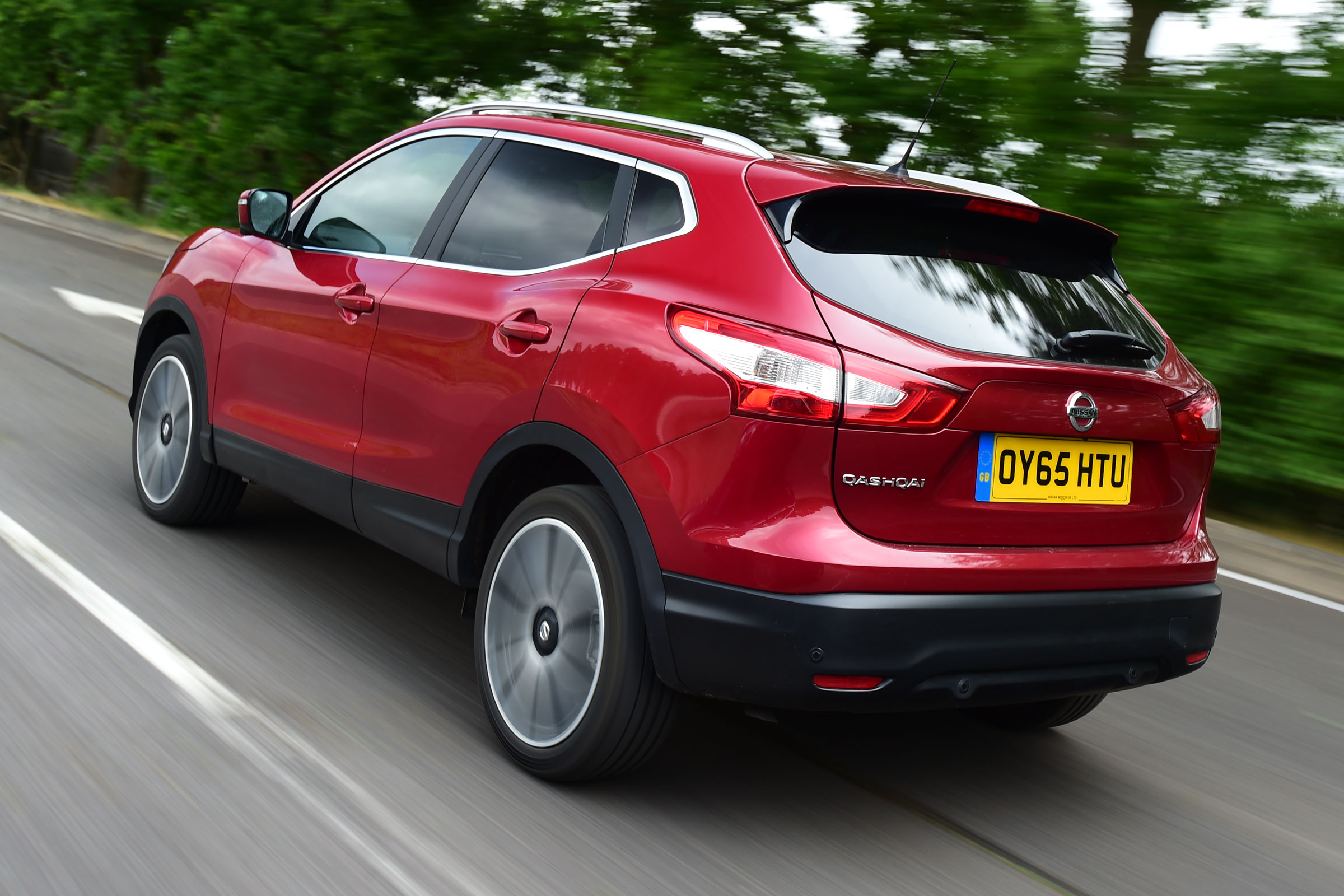 Nissan Qashqai 2016 - rear tracking