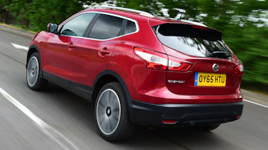 Nissan Qashqai 2016 - rear tracking