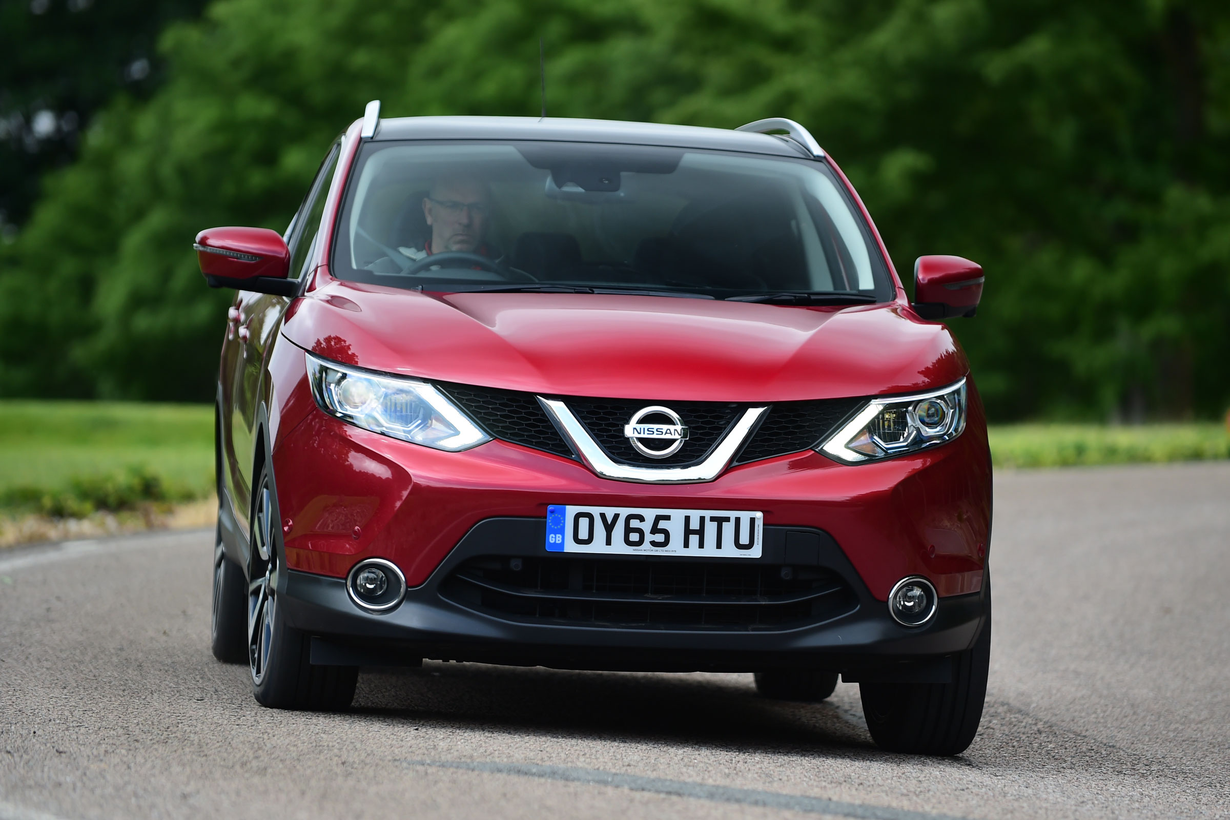 Nissan Qashqai 2016 - front cornering
