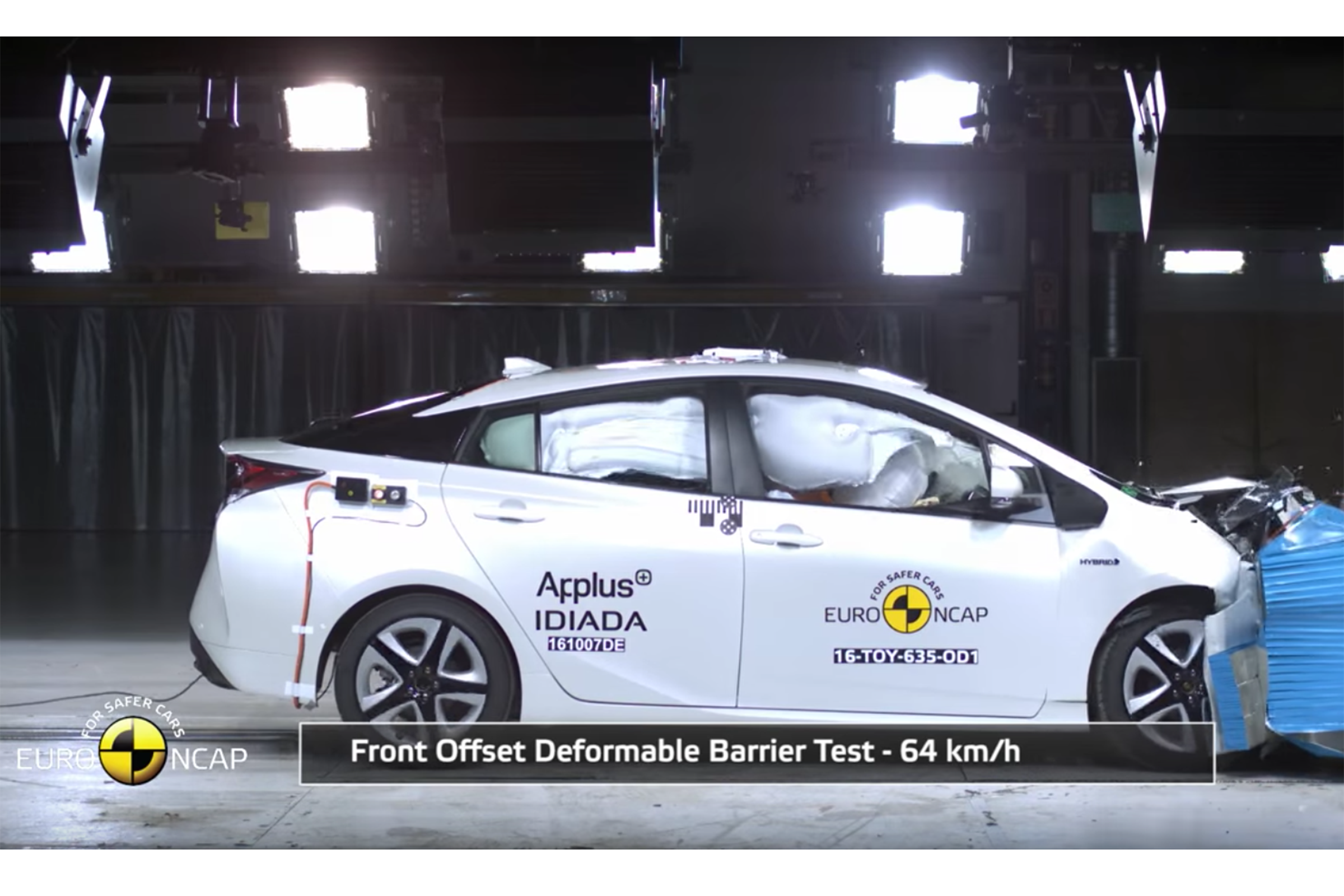 Toyota Prius crash test