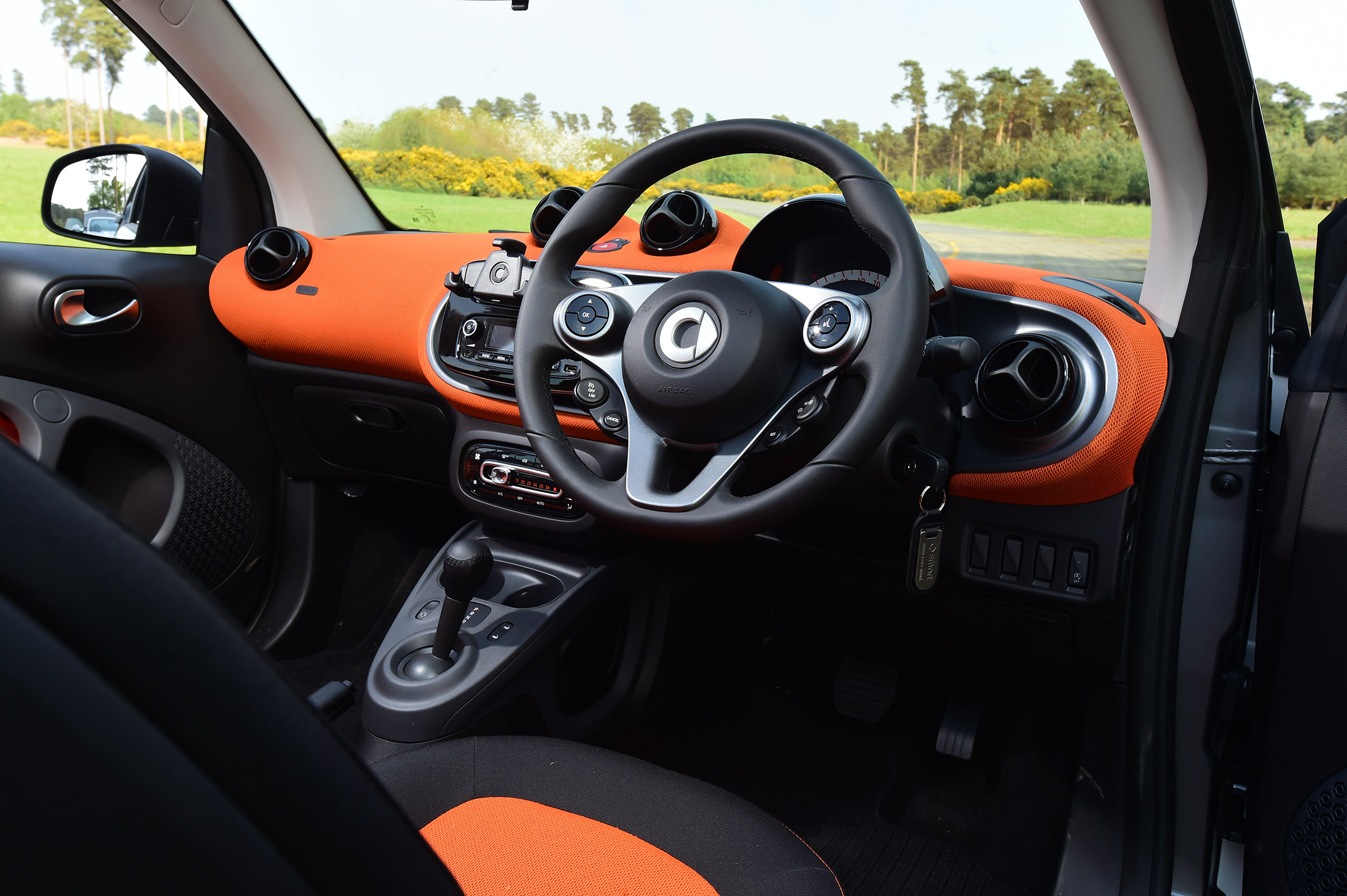 Convertible megatest - Smart ForTwo Cabrio - interior