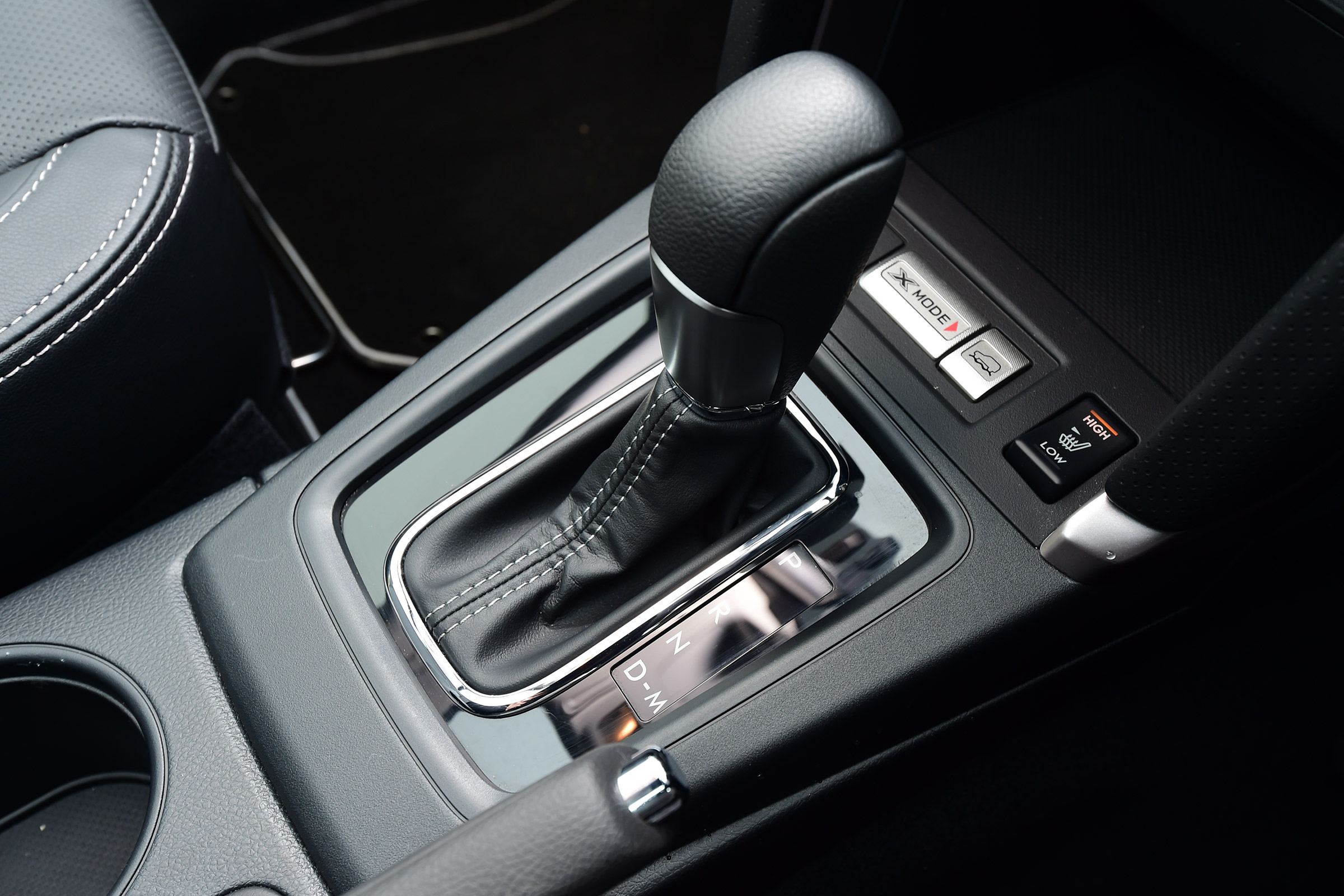 Subaru Forester - centre console