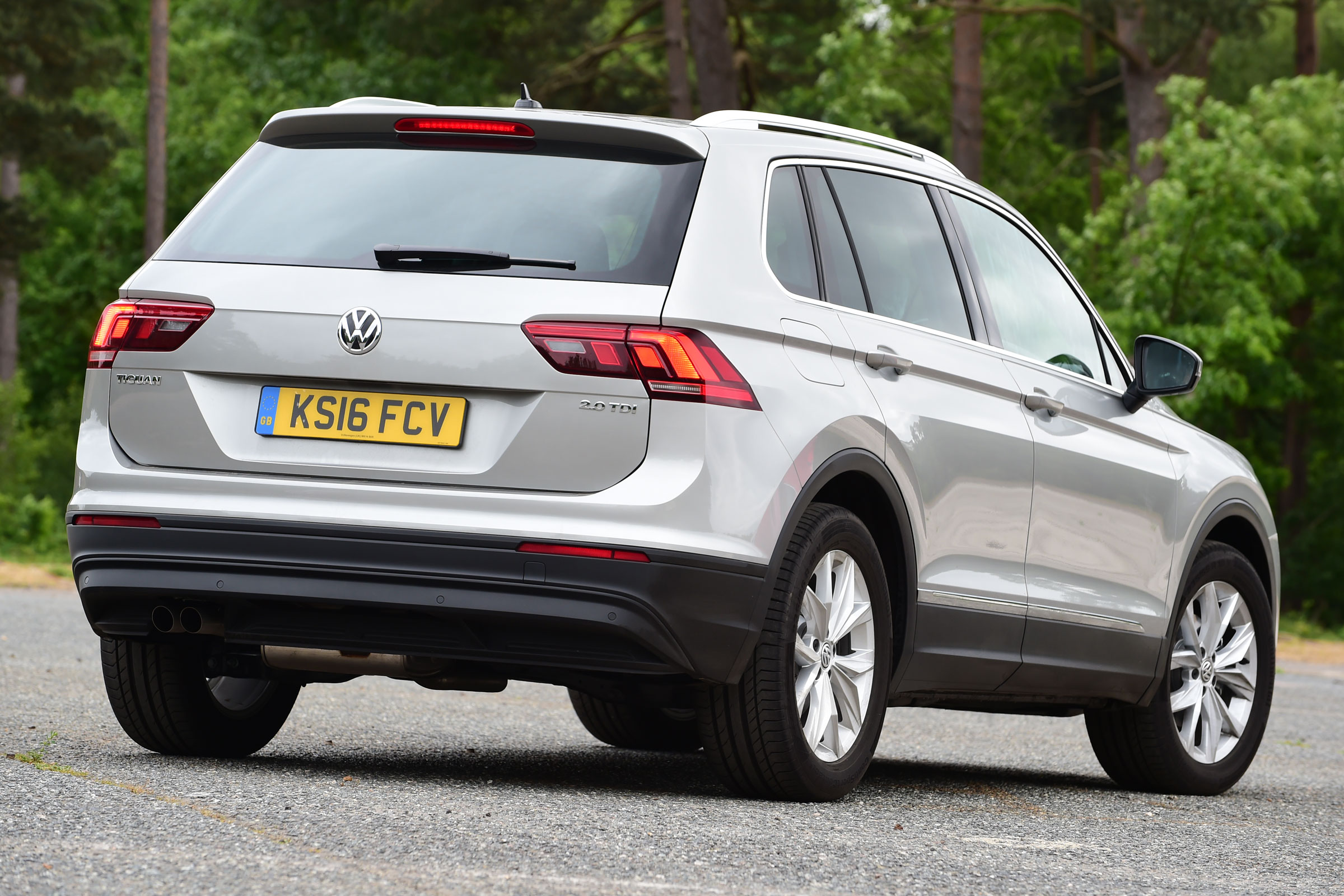 Volkswagen Tiguan 2016 - rear quarter