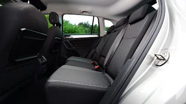 Volkswagen Tiguan 2016 - rear seats