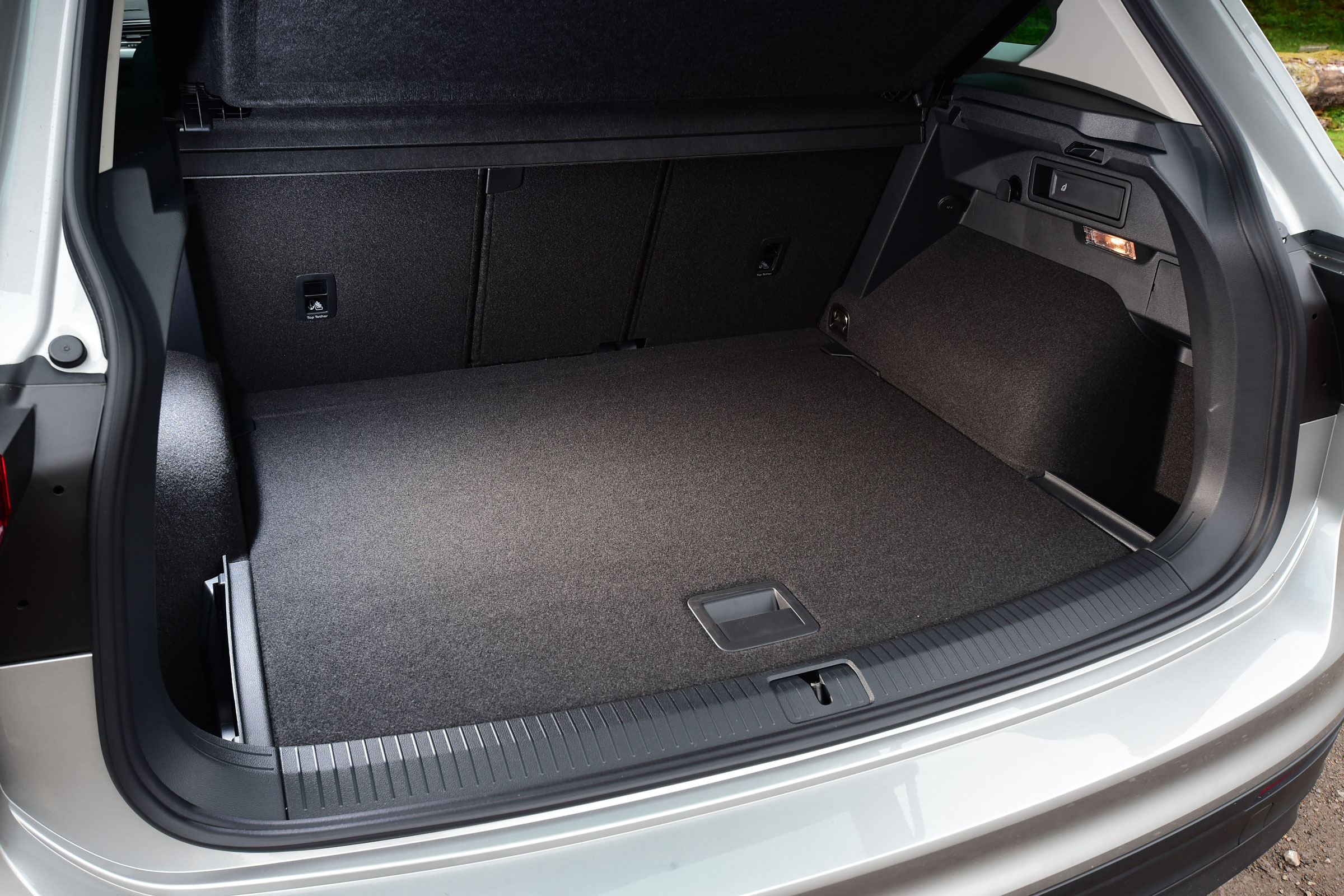 Volkswagen Tiguan 2016 - boot