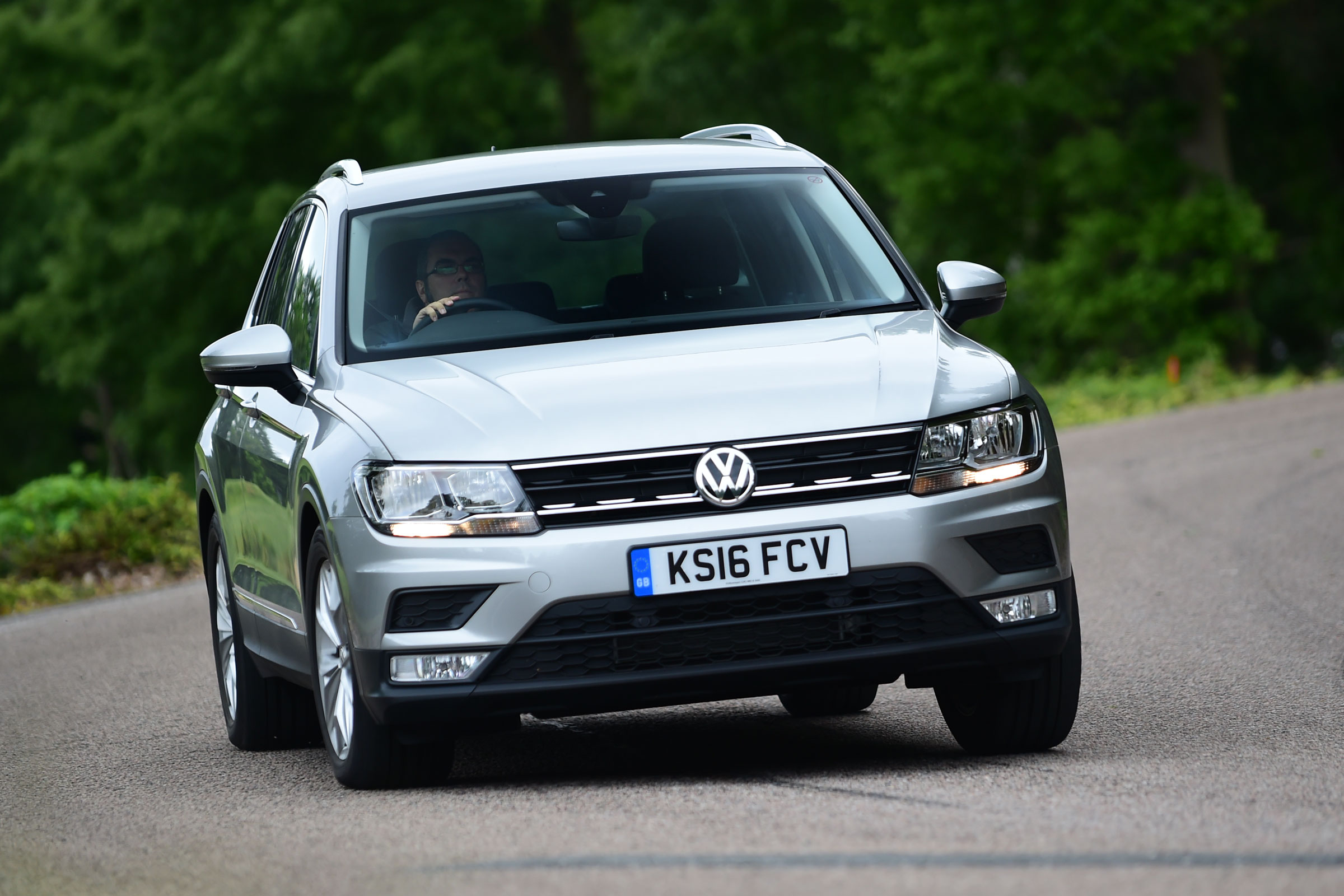Volkswagen Tiguan 2016 - front cornering
