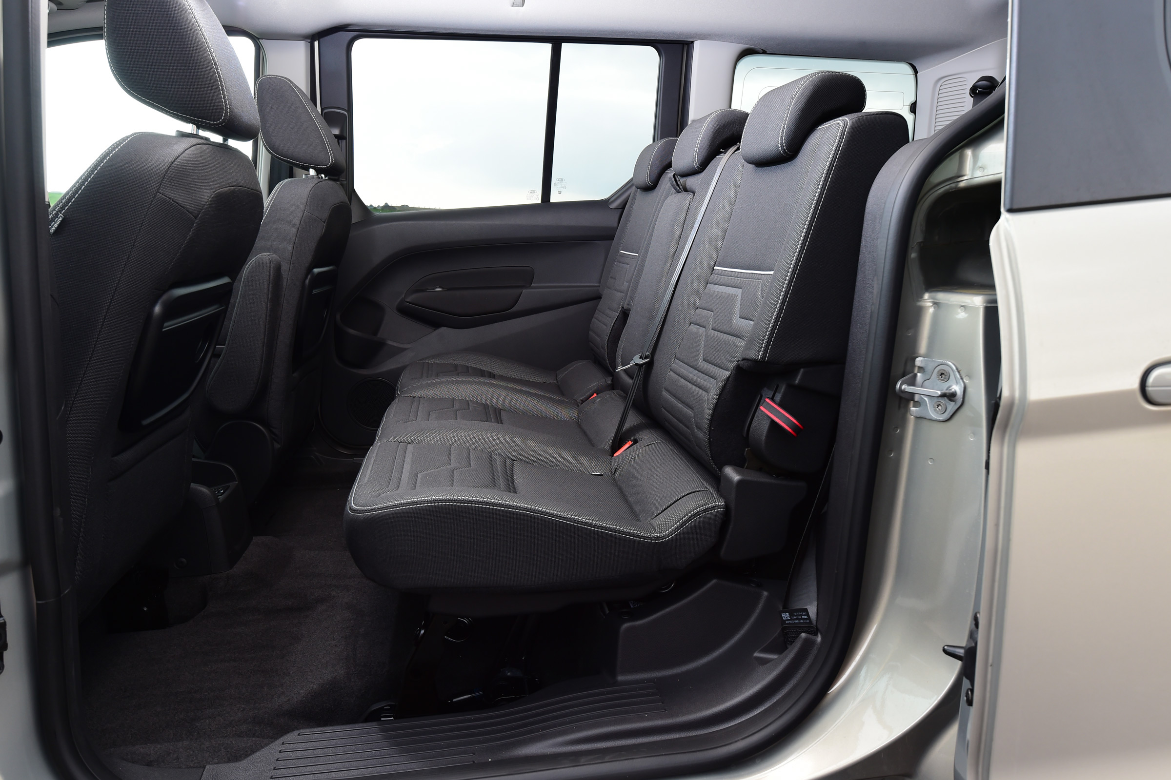 Ford Tourneo Connect 2016 - rear seats