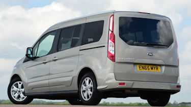Ford Tourneo Connect 2016 - rear quarter