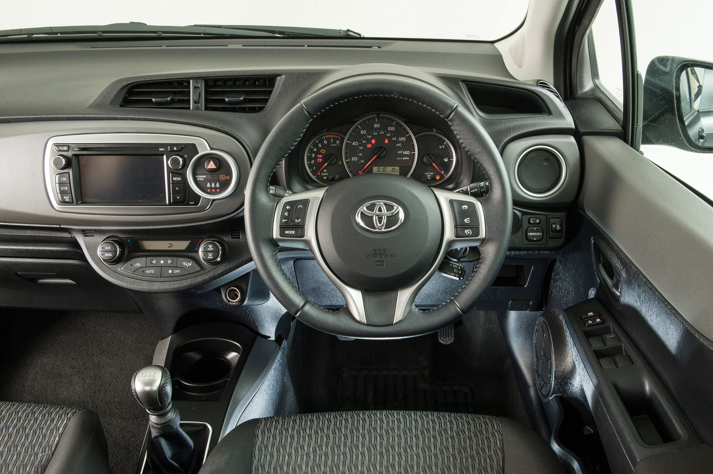 Used Toyota Yaris - interior