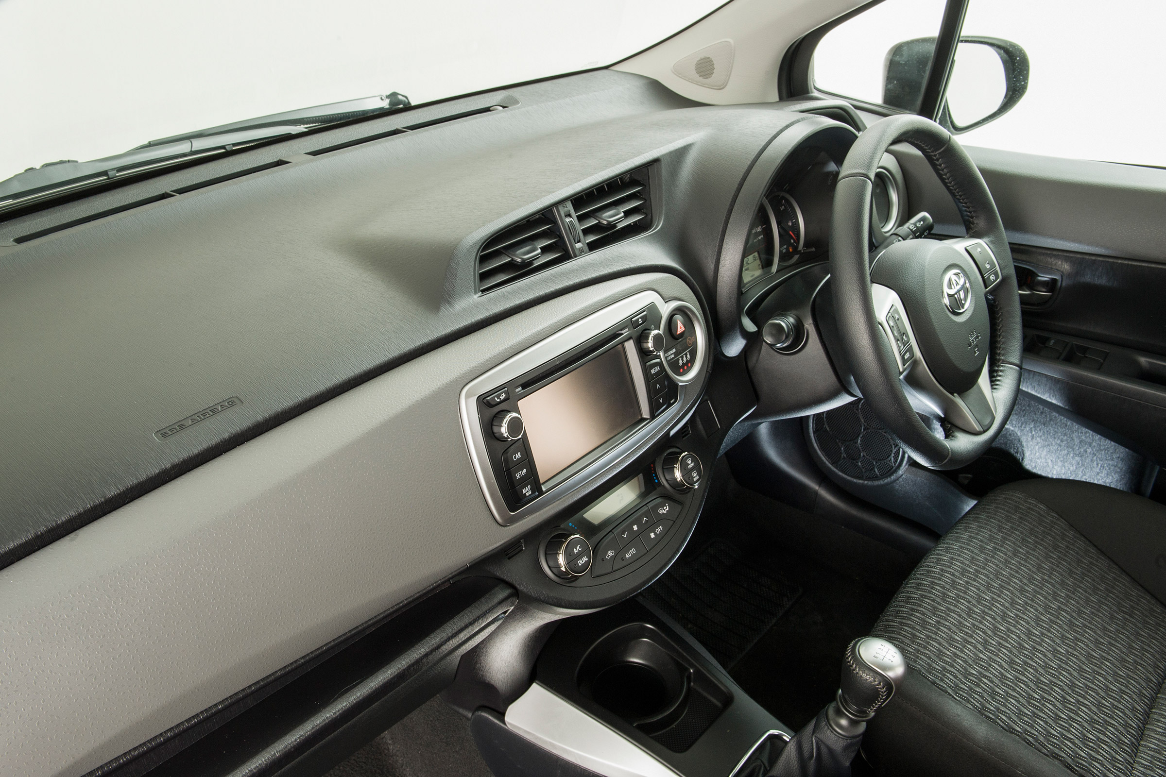 Used Toyota Yaris - dash