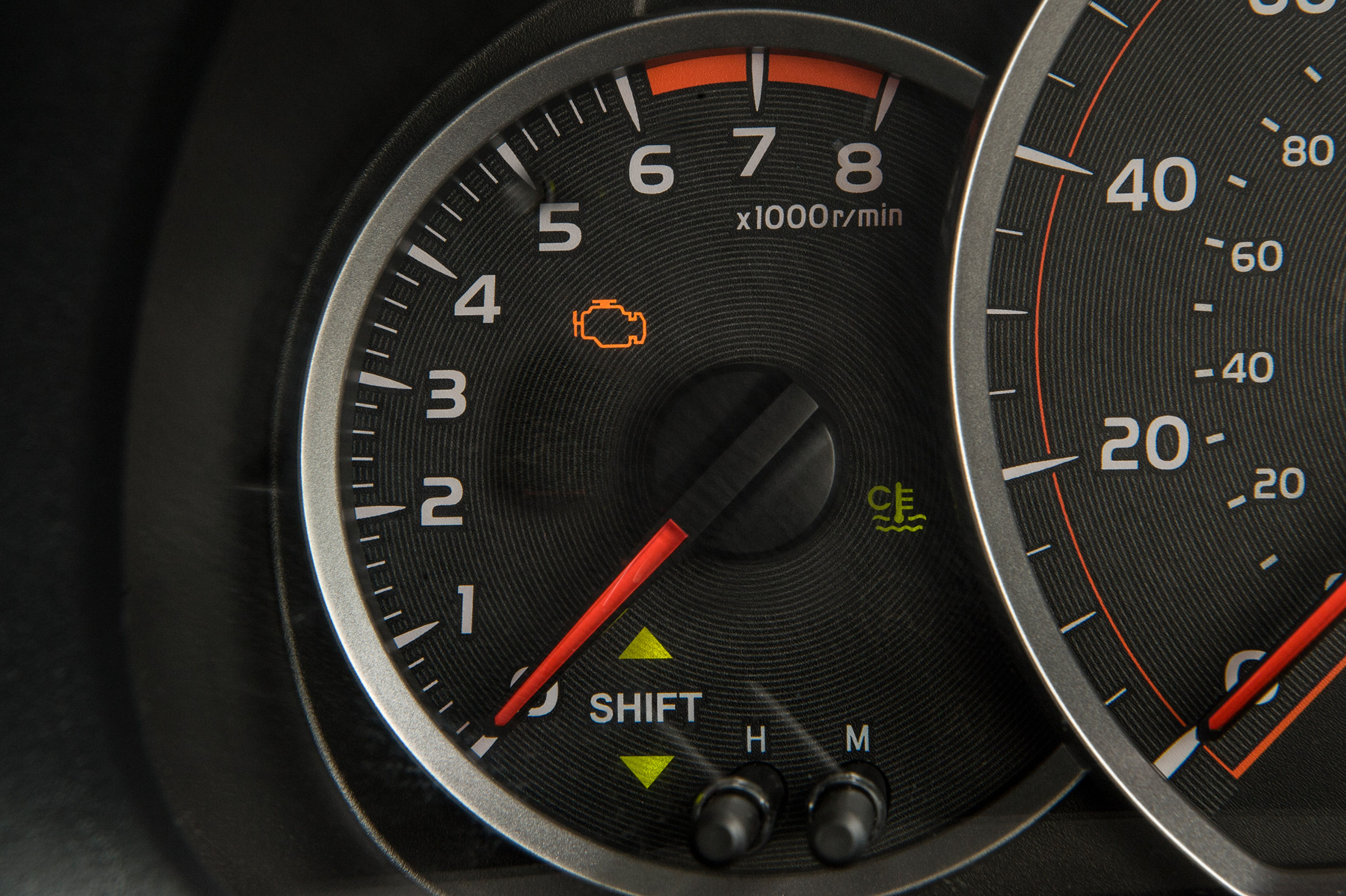 Used Toyota Yaris - dials