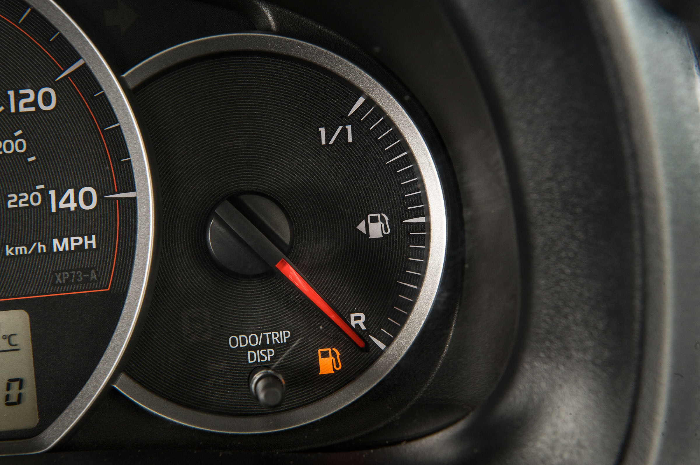 Used Toyota Yaris - fuel warning light