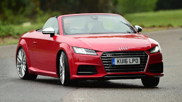 Audi TTS Roadster 2016 - front drift