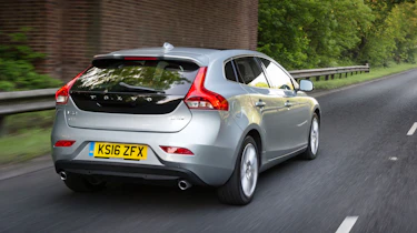 Volvo V40 2016 - rear tracking