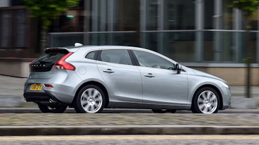Volvo V40 2016 - side tracking 2
