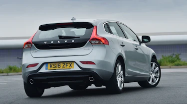Volvo V40 2016 - rear quarter