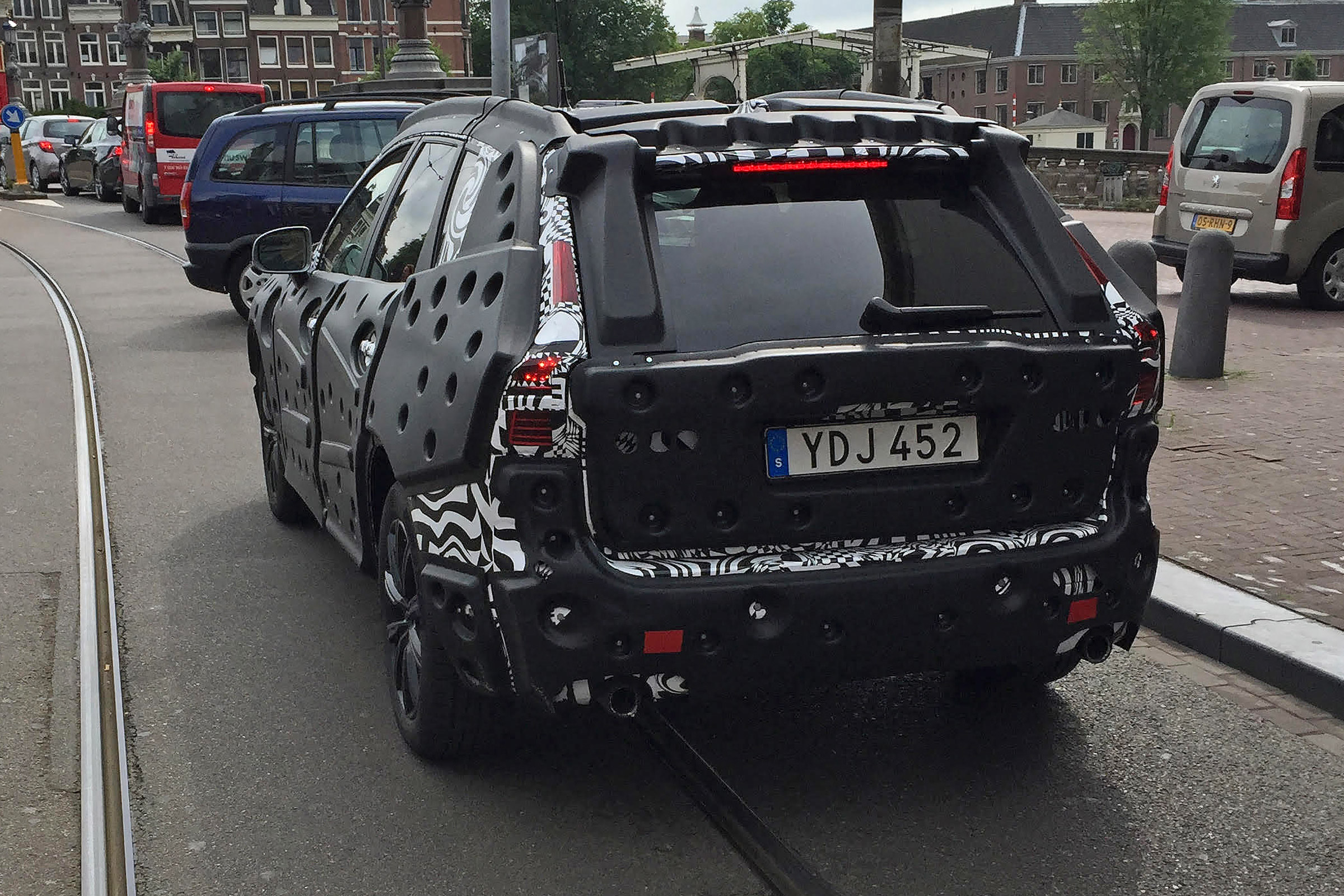 Volvo XC60 - spyshot (rear)