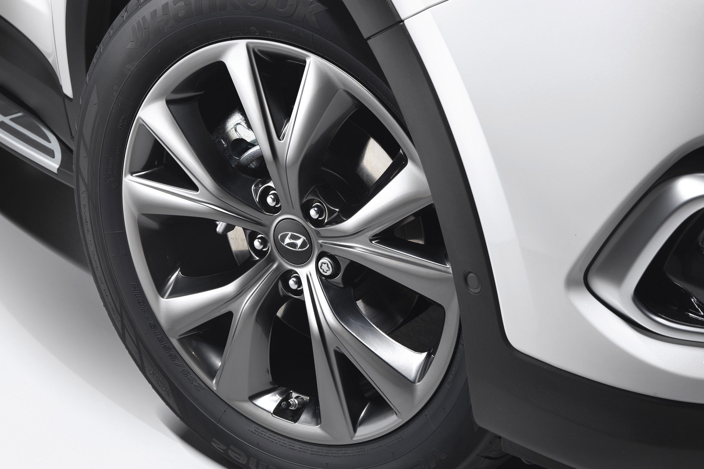 Hyundai Santa Fe Wiggins Edition - wheel