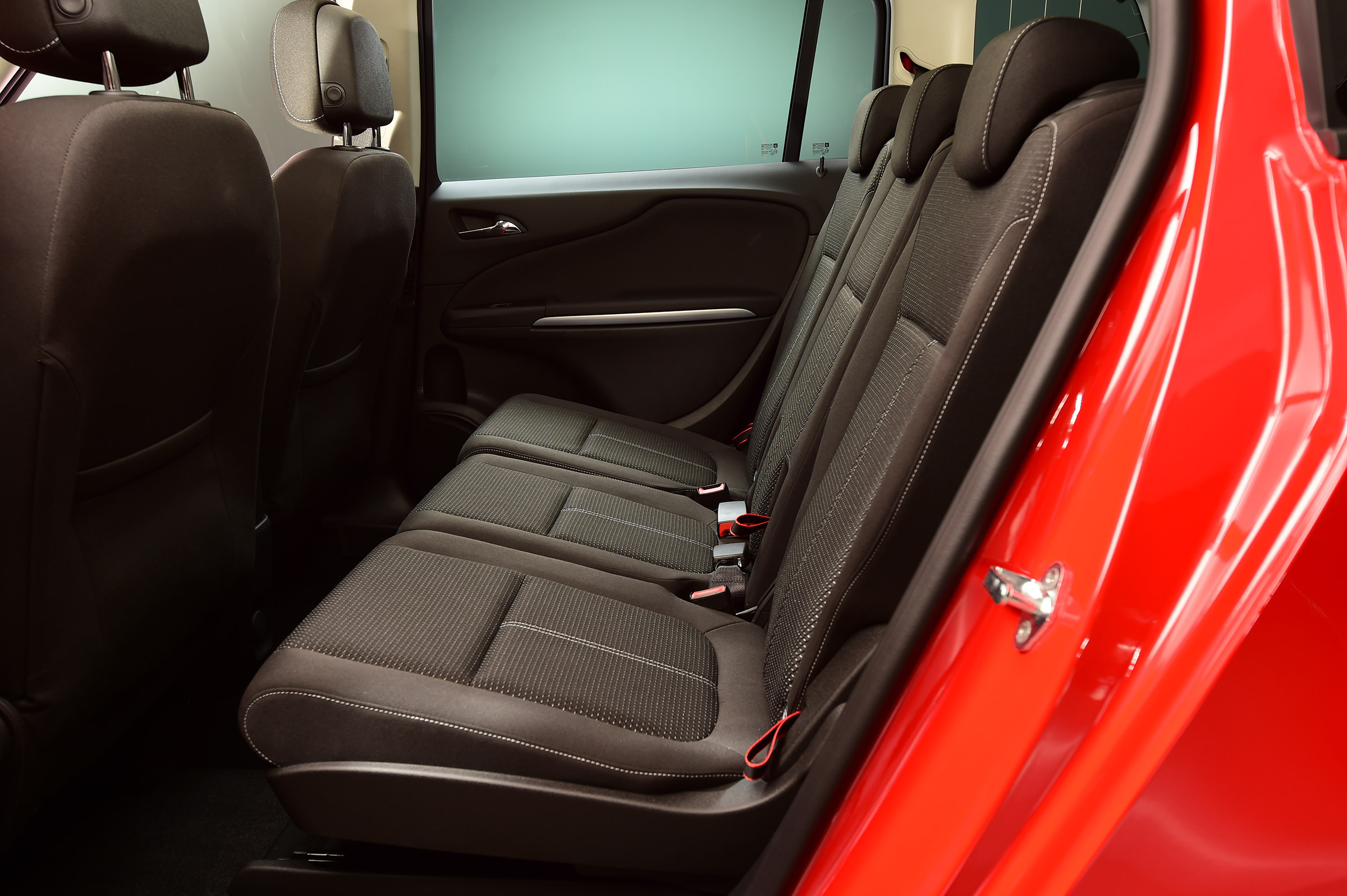 Vauxhall Zafira Tourer - studio rear seats