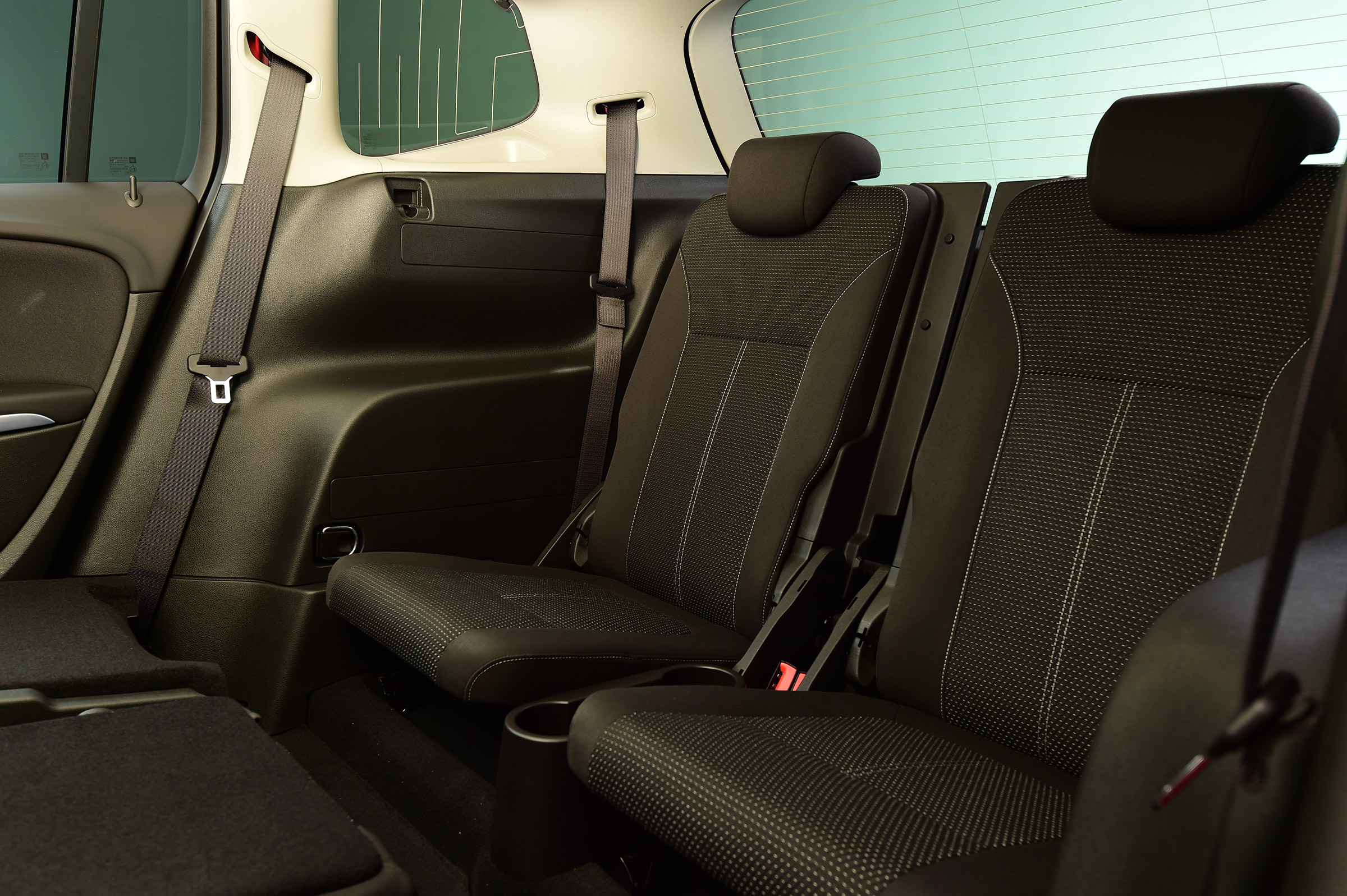 Vauxhall Zafira Tourer - studio back seats