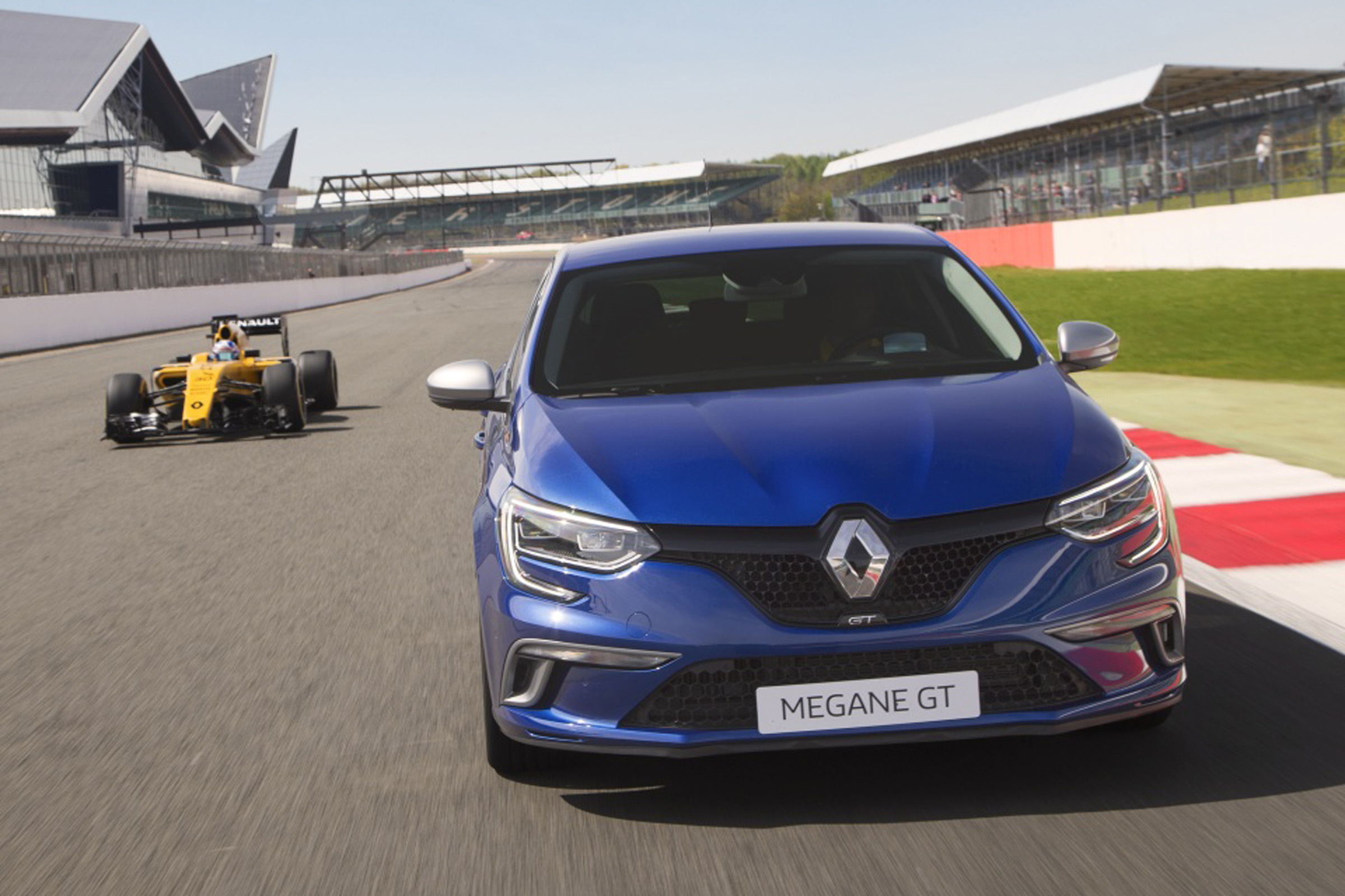 How Renault brings motor sport technology to the road (sponsored) - Megane GT twin tracking