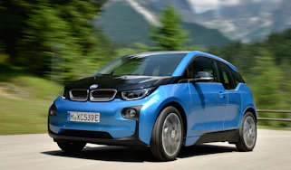 BMW i3 94Ah - front cornering