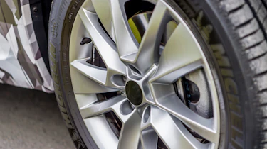 Skoda Kodiaq disguised - wheel