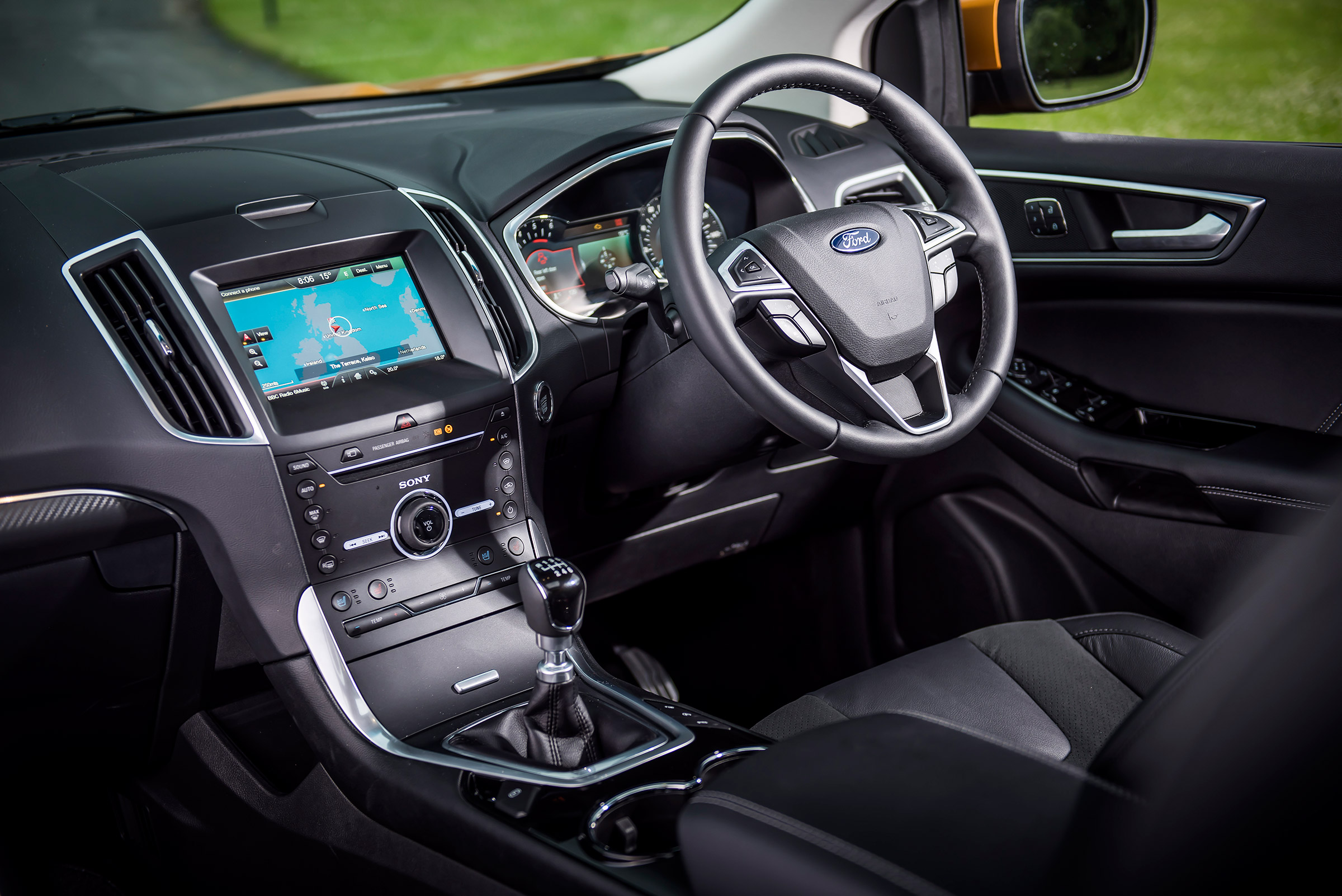Ford Edge Sport - dash