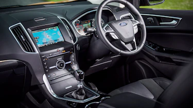 Ford Edge Sport - dash