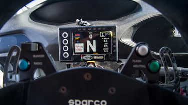 Peugeot 308 Racing Cup - gear