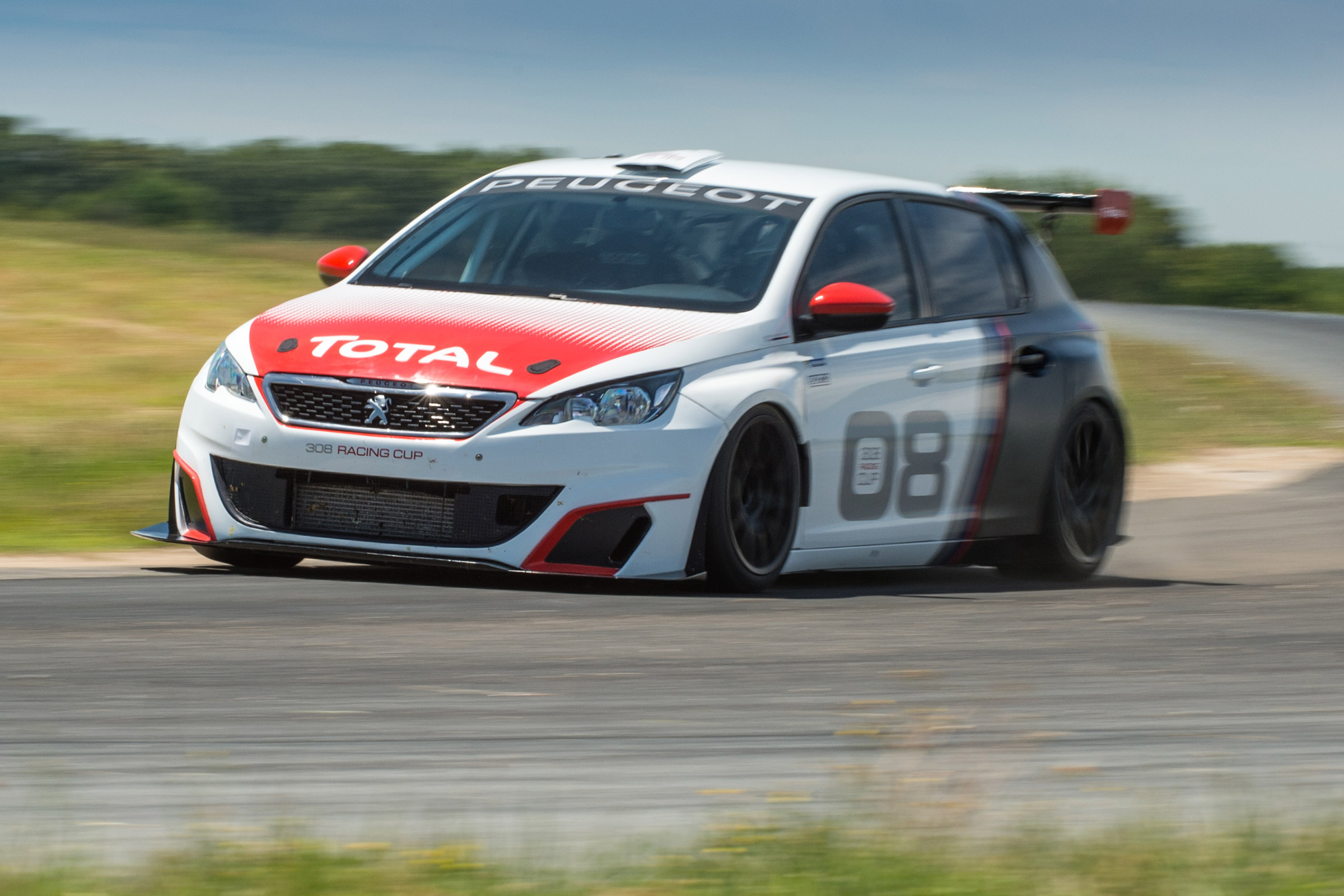 Peugeot 308 Racing Cup - front cornering