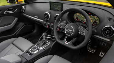 Audi A3 Cabriolet - dash