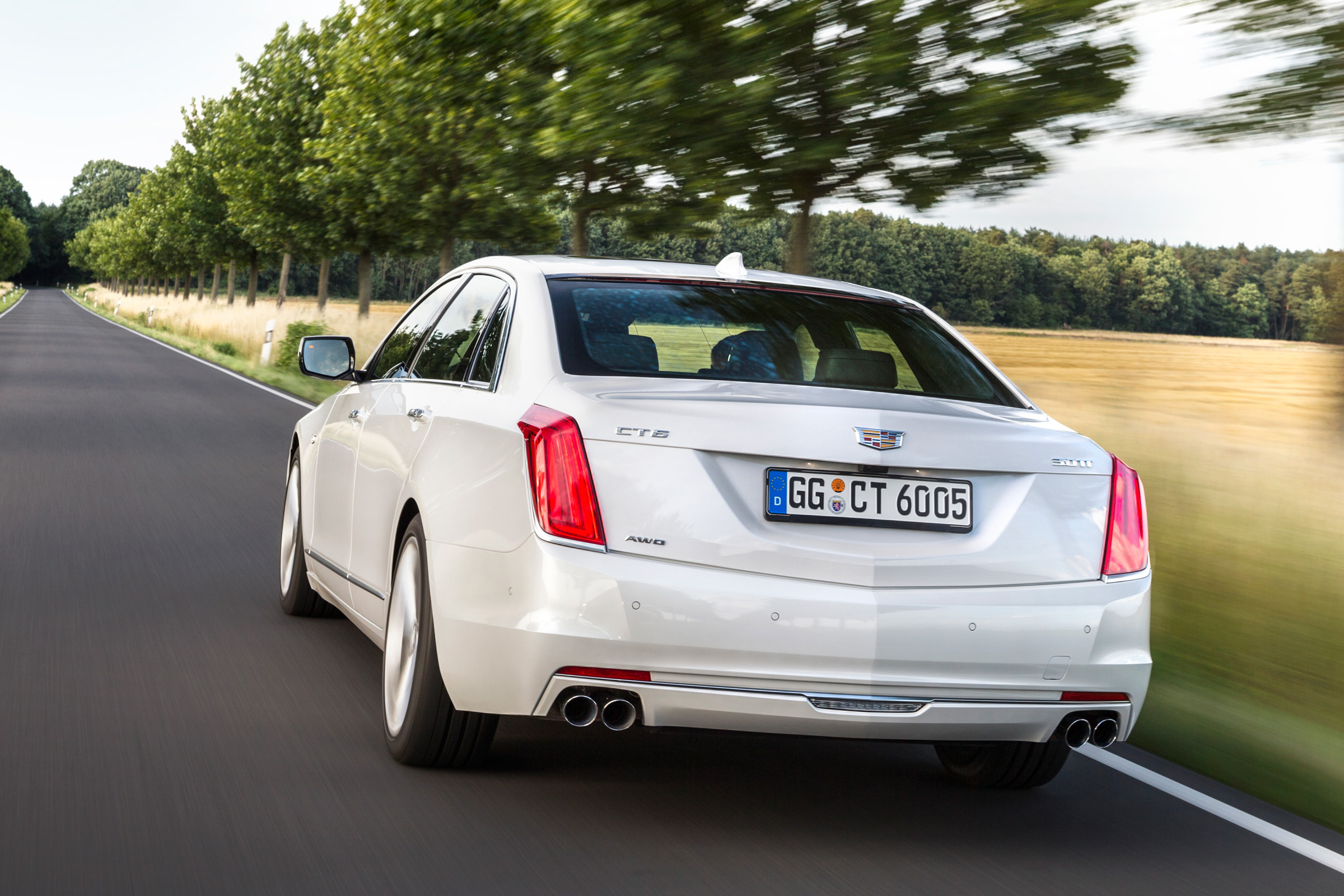 Cadillac CT6 - rear tracking