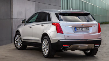Cadillac XT5 SUV 2016 - rear quarter