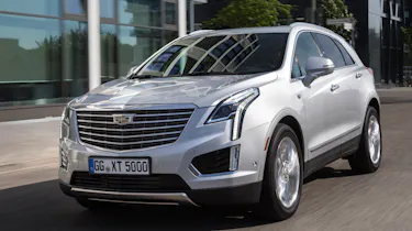 Cadillac XT5 SUV 2016 - front tracking
