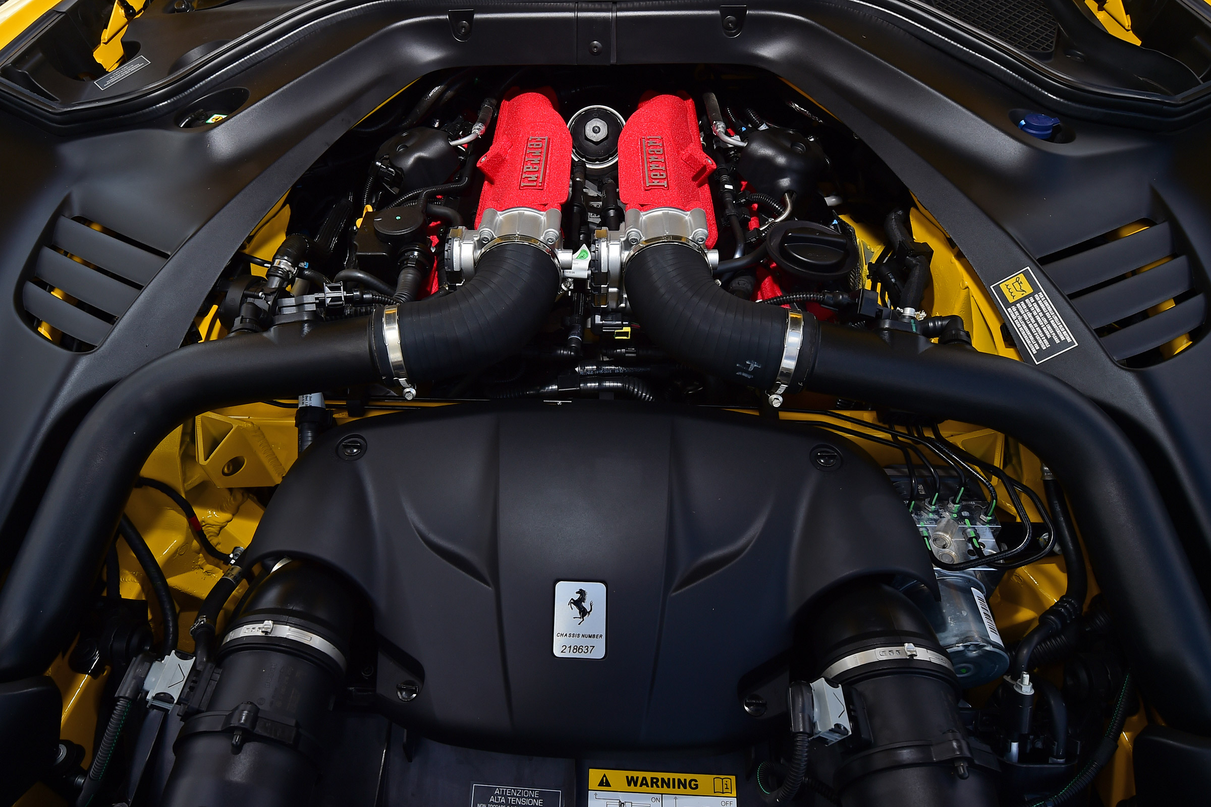 Ferrari California T Handling Speciale - engine