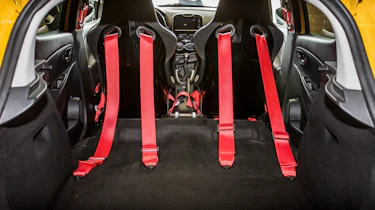 Renault Clio RenaultSport R.S.16 2016 - harness mounts