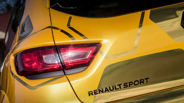 Renault Clio RenaultSport R.S.16 2016 - rear light