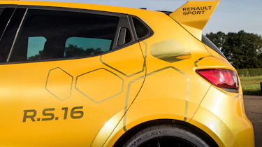 Renault Clio RenaultSport R.S.16 2016 - rear flank