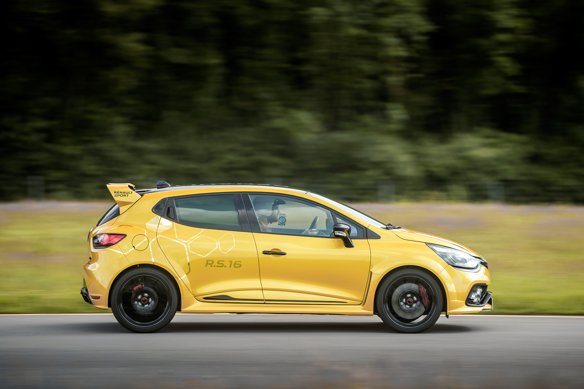Renault Clio RenaultSport R.S.16 2016 - side tracking 2