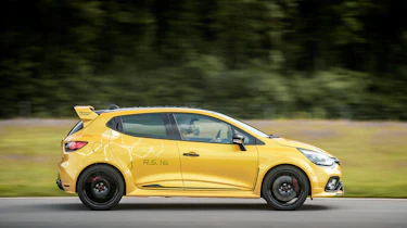 Renault Clio RenaultSport R.S.16 2016 - side tracking 2