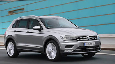 Volkswagen Tiguan bi-turbo - front action