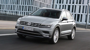 Volkswagen Tiguan bi-turbo - front tracking