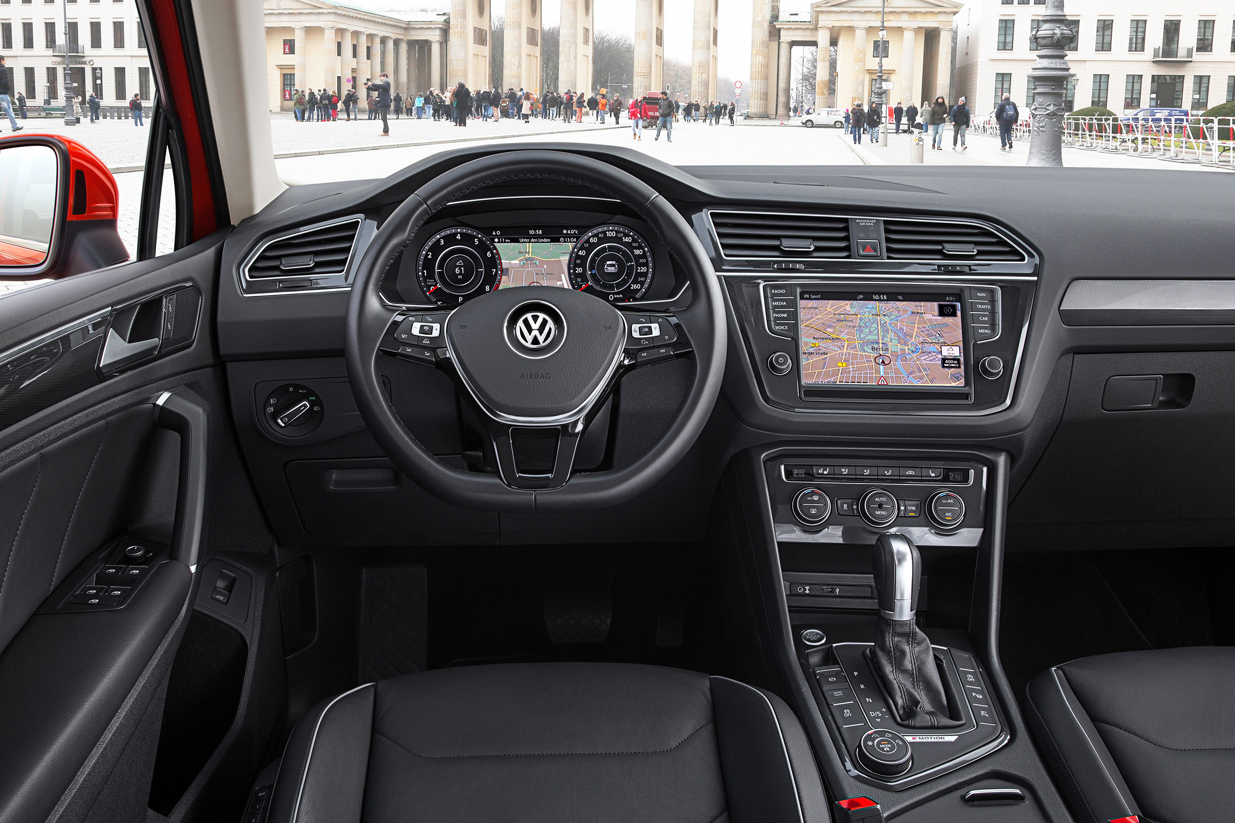 Volkswagen Tiguan bi-turbo - dash