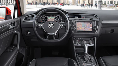 Volkswagen Tiguan bi-turbo - dash