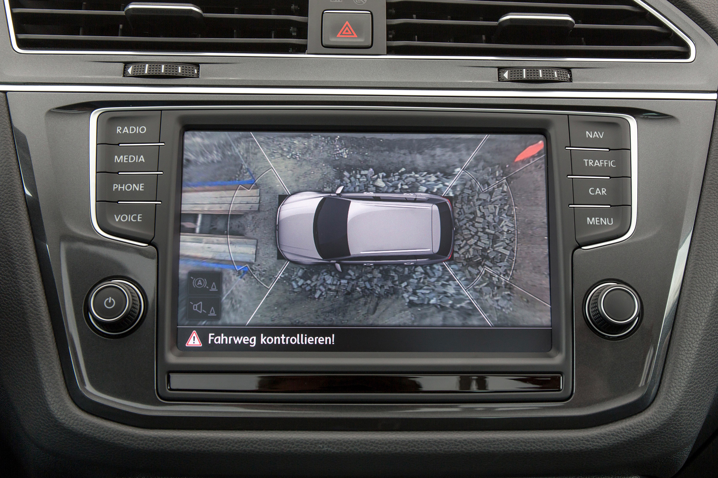 Volkswagen Tiguan bi-turbo - screen