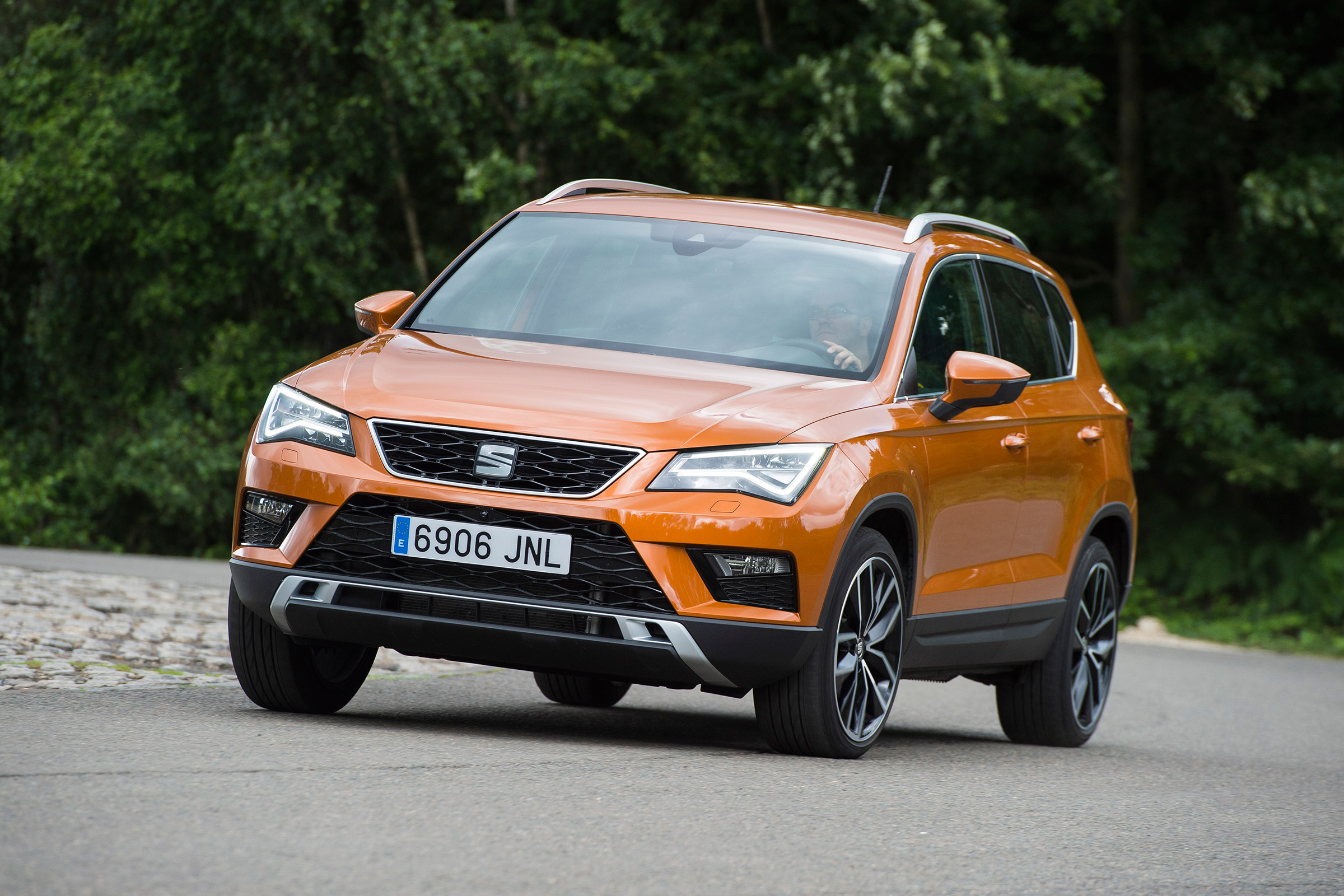 SEAT Ateca - front cornering