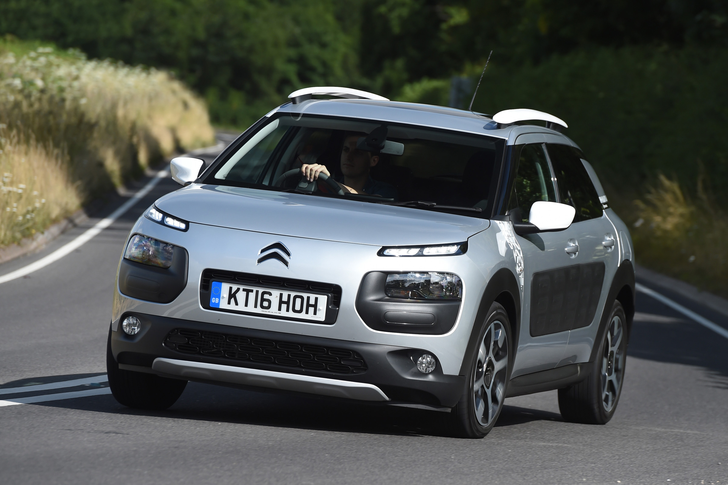 Citroen C4 Cactus Rip Curl - front cornering
