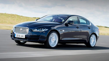 Jaguar XE AWD - front