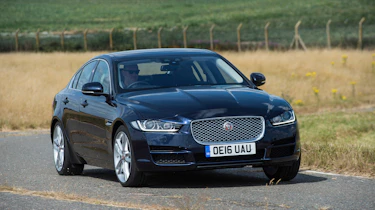 Jaguar XE AWD - front action